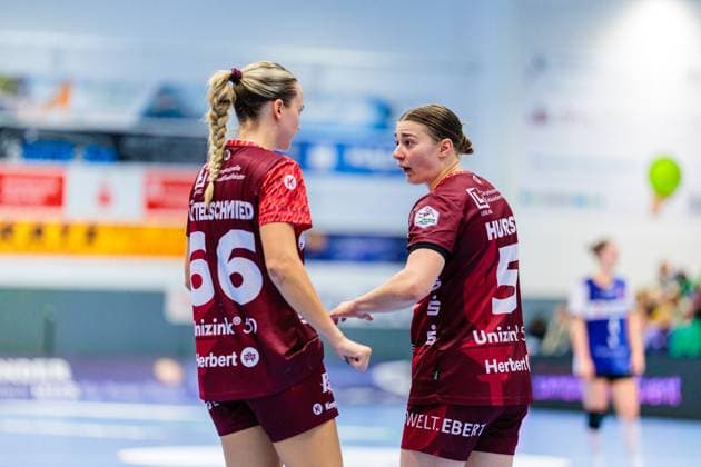 v.l. Luisa Guertelschmied (HSG Bensheim Auerbach, 66), Isabell Hurst (HSG Bensheim Auerbach, 05) GER, HSG Blomberg-Lippe vs. HSG Bensheim Auerbach, Handball, 1. Bundesliga Frauen, 8. Spieltag, Spielzeit 2025 2026, 08.10.2025 GER, HSG Blomberg-Lippe vs. HSG Bensheim Auerbach, Handball, 1. Bundesliga Frauen, 8. Spieltag, Spielzeit 2025 2026, 08.10.2025 Blomberg Copyright: xEibner-Pressefoto JanxRollingerx EP_JSK