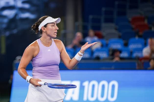 WUHAN, CHINA - OCTOBER 09: Jessica Pegula of United States reacts in the Women s Singles Round of 16 match against Ekaterina Alexandrova on day 6 of 2025 Wuhan Open at Optics Valley International Tennis Center on October 9, 2025 in Wuhan, Hubei Province of China.  Copyright: xVCGx 111596103430
