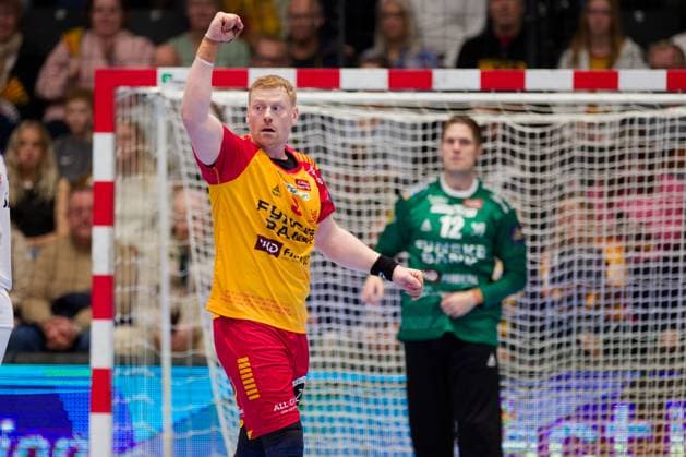GOG v Magdeburg, EHF Champions League Handball, Svendborg, Denmark Svendborg, Denmark. 08th, October 2025. Henrik Jakobsen (9) of GOG seen during the EHF Champions League match between GOG and Magdeburg at Arena Svendborg in Svendborg. Denmark, Svendborg  Copyright: xGonzalesxPhoto LauxNielsenx