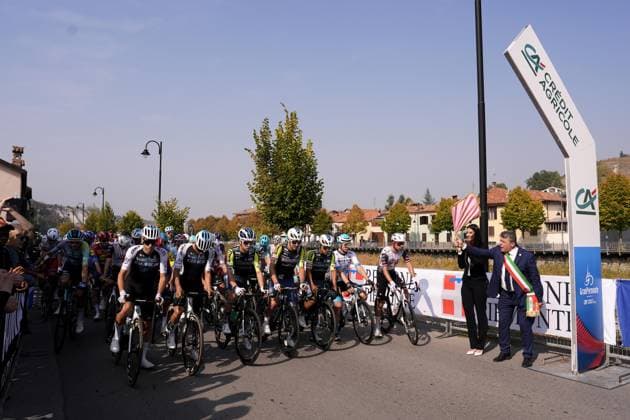 The mayor of Dogliani, Claudio Raviola, at the start of 109th edition of the Gran Piemonte 2025 a 179 km one day race from Dogliani to Acqui Terme on October 9, 2025, Italy.  Copyright: xFabioxFerrari LaPressex
