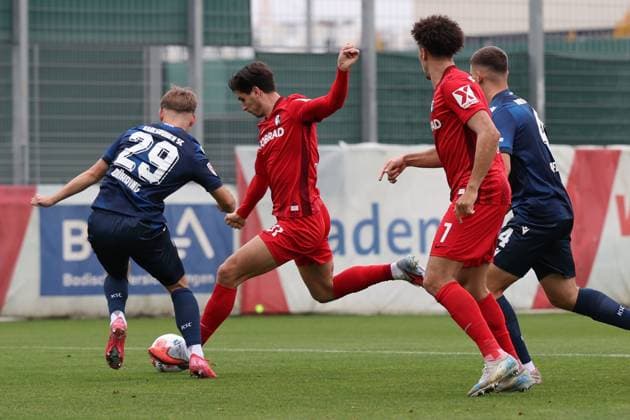 09.10.2025, xrekx, Fussball Testspiel, SC Freiburg - Karlsruher SC v.l. Torschuss zum 1:0 durch Igor Matanovic (SC Freiburg) (DFL DFB REGULATIONS PROHIBIT ANY USE OF PHOTOGRAPHS as IMAGE SEQUENCES and or QUASI-VIDEO) Freiburg