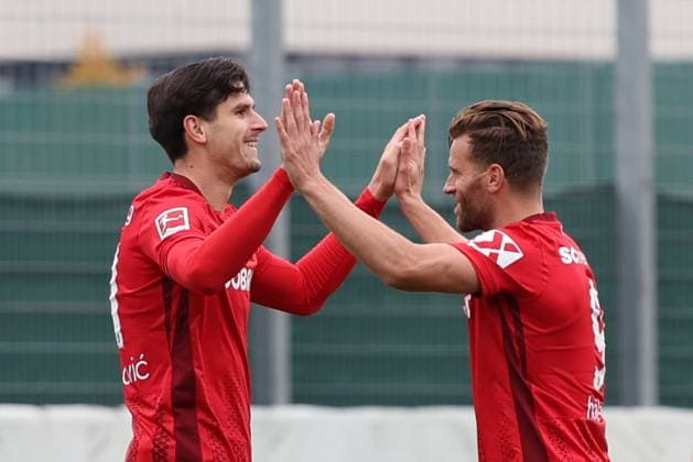 09.10.2025, xrekx, Fussball Testspiel, SC Freiburg - Karlsruher SC v.l. Torjubel nach dem Tor zum celebrating the goal celebrate 1:0 durch Igor Matanovic (SC Freiburg) mit Lucas Höler Hoeler (SC Freiburg) (DFL DFB REGULATIONS PROHIBIT ANY USE OF PHOTOGRAPHS as IMAGE SEQUENCES and or QUASI-VIDEO) Freiburg