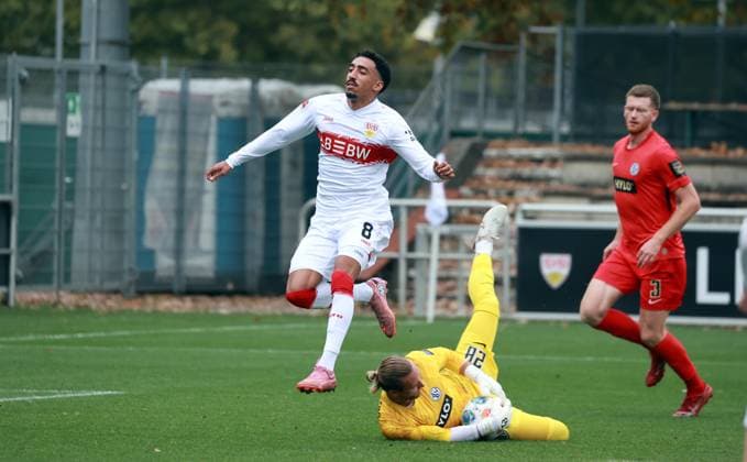 09.10.25 VfB Stuttgart - SV Elversberg Deutschland, Stuttgart, 09.10.2025, Fussball, Bundesliga, Testspiel, VfB Stuttgart - SV Elversberg: Tiago Tomas (VfB Stuttgart).