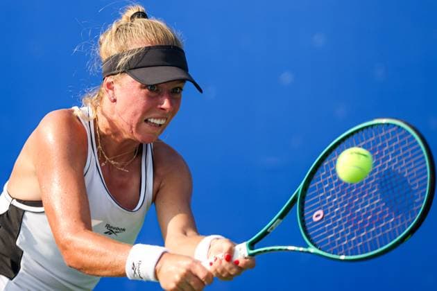 WUHAN, CHINA - OCTOBER 09: Magdalena Frech of Poland returns a shot in the Women s Singles Round of 16 match against Laura Siegemund of Germany on day 6 of 2025 Wuhan Open at Optics Valley International Tennis Center on October 9, 2025 in Wuhan, Hubei Province of China.  Copyright: xVCGx 111596144706