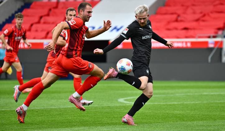 09.10.2025 - Fussball - Saison 2025 2026 - Testspiel Freundschaftsspiel Vorbereitungsspiel : 1. FC Heidenheim FCH - SpVgg Greuther Fürth ( Kleeblatt ) - - xwoxzix - Jonas Föhrenbach Foehrenbach (19, 1. FC Heidenheim FCH ) Jomaine Consbruch (14, SpVgg Greuther Fürth )