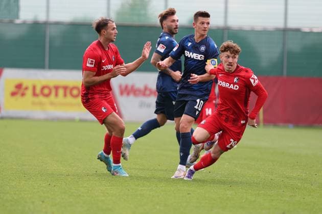 09.10.2025, xrekx, Fussball Testspiel, SC Freiburg - Karlsruher SC v.l. Marvin Wanitzek (Karlsruher SC) Philipp Treu (SC Freiburg) (DFL DFB REGULATIONS PROHIBIT ANY USE OF PHOTOGRAPHS as IMAGE SEQUENCES and or QUASI-VIDEO) Freiburg