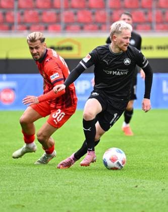 09.10.2025 - Fussball - Saison 2025 2026 - Testspiel Freundschaftsspiel Vorbereitungsspiel : 1. FC Heidenheim FCH - SpVgg Greuther Fürth ( Kleeblatt ) - - xwoxzix - Niklas Dorsch (30, 1. FC Heidenheim FCH ) Jomaine Consbruch (14, SpVgg Greuther Fürth )