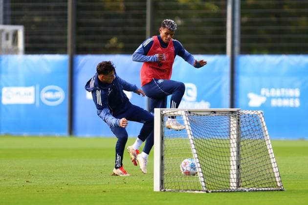 11 Ransford-Yeboah Königsdörffer und 24 Nicolas Capaldo (Hamburger SV) Fußball I Herren I Training I Saison 2025-2026 I Hamburger SV I 09.10.2025 I Trainingsplätze Volksparkstadion