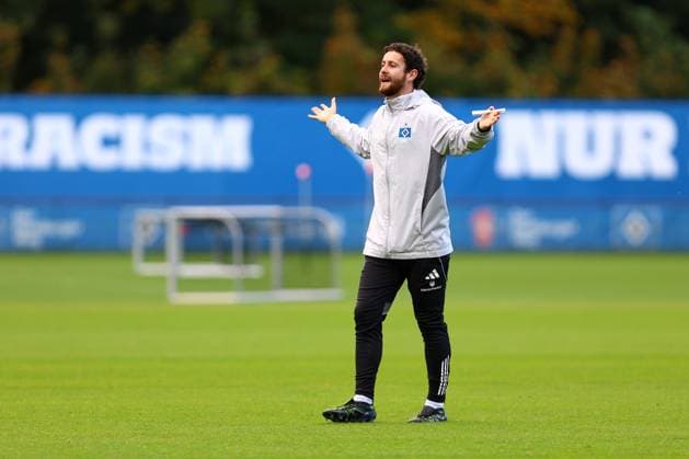 Basil More-Chevalier (Performance Manager, Hamburger SV) Fußball I Herren I Training I Saison 2025-2026 I Hamburger SV I 09.10.2025 I Trainingsplätze Volksparkstadion