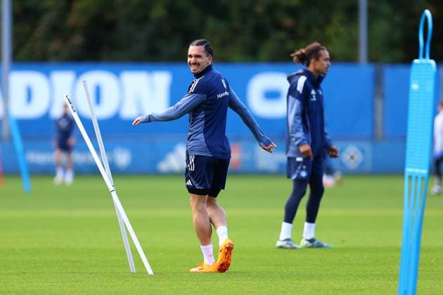 14 Rayan Philippe (Hamburger SV) Fußball I Herren I Training I Saison 2025-2026 I Hamburger SV I 09.10.2025 I Trainingsplätze Volksparkstadion