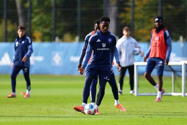 6 Albert Sambi Lokonga (Hamburger SV) Fußball I Herren I Training I Saison 2025-2026 I Hamburger SV I 09.10.2025 I Trainingsplätze Volksparkstadion
