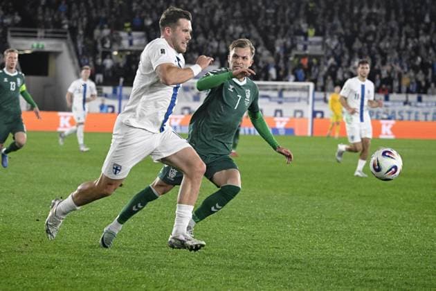 19 Benjamin Källman of Finland and 7 Artur Dolznikov of Lithuania fights for the ball during the 2026 FIFA World Cup, WM, Weltmeisterschaft, Fussball qualification UEFA Group G football match Finland vs Lithuania in Helsinki, Finland on October 9, 2025. Helsinki Finland LKFTJK20251009192505IIPT  Copyright: xMarkkuxUlanderx LKFTJK20251009192505IIPT