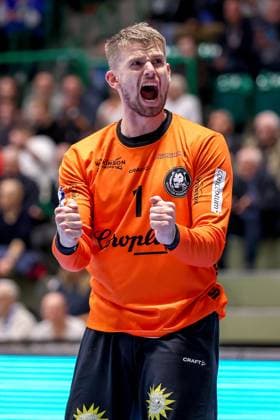 09.10.2025, Handball, HBL, Bergischer HC - HSG Wetzlar, Unihalle Wuppertal: Torhüter Christopher Rudeck (BHC 01) jubelnd nach der Parade Nordrhein-Westfalen Deutschland
