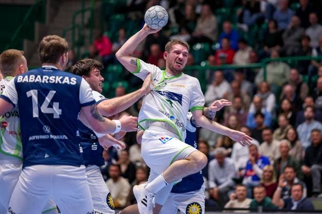 09.10.2025, Handball, HBL, Bergischer HC - HSG Wetzlar, Unihalle Wuppertal: Dominik Mappes (HSG Wetzlar 07) beim Wurf auf das Tor Nordrhein-Westfalen Deutschland