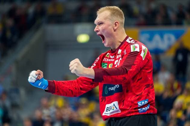 David Späth (29; Rhein Neckar Löwen) zeigt jubelnd seine Emotionen nach einer Parade David Späth (29; Rhein Neckar Löwen) jubelt nach Parade Copyright: xSpeedshotx
