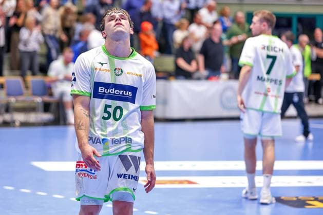 09.10.2025, Handball, HBL, Bergischer HC - HSG Wetzlar, Unihalle Wuppertal: Lion Zacharias (HSG Wetzlar 50) enttäuscht nach der Niederlage Enttäuschung Nordrhein-Westfalen Deutschland