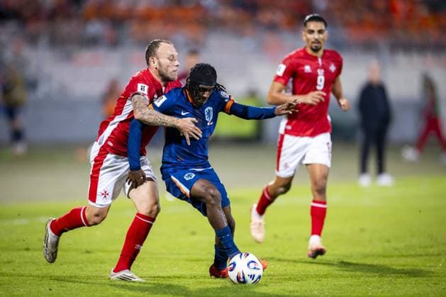 ATTARD - (l-r) Jeremie Frimpong of the Netherlands and Ryan Camenzuli of Malta at the National Stadium during the Dutch national team, Nationalteam s 2026 FIFA World Cup, WM, Weltmeisterschaft, Fussball qualifying match against Malta. ANP KOEN VAN WEEL xVIxANPxSportx xxANPxIVx 538795285 originalFilename: 538795285.jpg