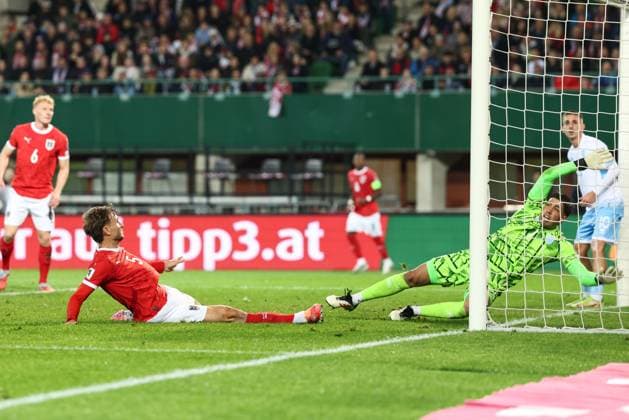 SOCCER - FIFA WC quali, AUT vs SMR VIENNA,AUSTRIA,09.OCT.25 - SOCCER - FIFA World Cup, WM, Weltmeisterschaft, Fussball 2026, European Qualifiers, group stage, OEFB international match, Länderspiel, Nationalmannschaft Austria vs San Marino. Image shows Stefan Posch (AUT) and Edoardo Colombo (SMR). Keywords: goal. GEPAxpictures xArminxRauthner