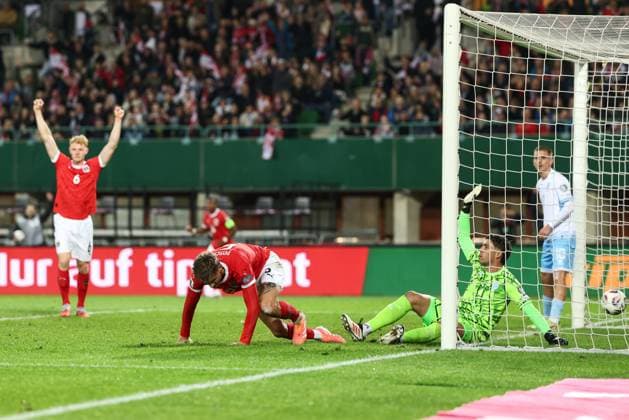 SOCCER - FIFA WC quali, AUT vs SMR VIENNA,AUSTRIA,09.OCT.25 - SOCCER - FIFA World Cup, WM, Weltmeisterschaft, Fussball 2026, European Qualifiers, group stage, OEFB international match, Länderspiel, Nationalmannschaft Austria vs San Marino. Image shows the rejoicing of Nicolas Seiwald, Stefan Posch (AUT) and Edoardo Colombo (SMR). Keywords: goal. GEPAxpictures xArminxRauthner
