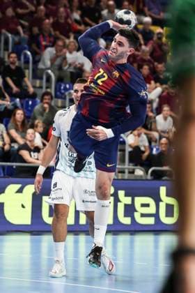 October 9, 2025, Barcelona, Barcelona, SPAIN: Ludovic Fabregas of FC Barcelona, Barca in action during the EHF Champions League 2025 26 group phase, handball match played between FC Barcelona and OTP Bank - Pick Szeged at Palau Blaugrana on October 09, 2025 in Barcelona, Spain. Barcelona SPAIN - ZUMAa181 20251009_zaa_a181_407 Copyright: xJavierxBorregox