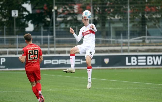 09.10.25 VfB Stuttgart - SV Elversberg Deutschland, Stuttgart, 09.10.2025, Fussball, Bundesliga, Testspiel, VfB Stuttgart - SV Elversberg: Tim Köhler (VfB Stuttgart).