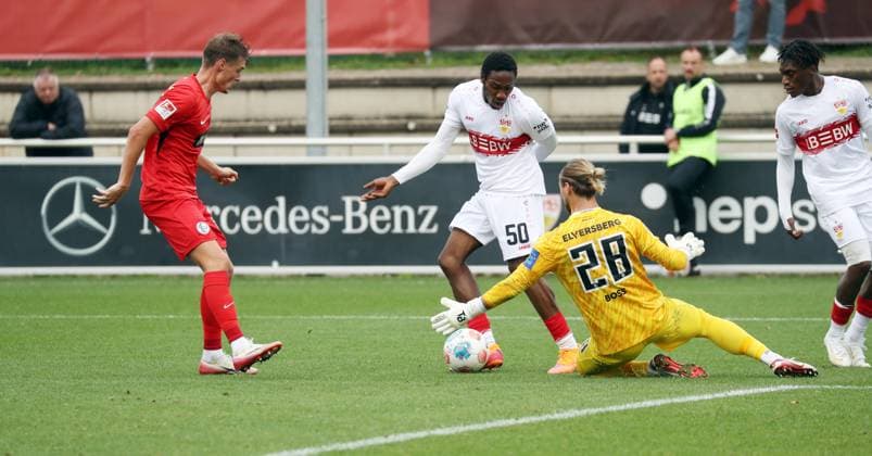09.10.25 VfB Stuttgart - SV Elversberg Deutschland, Stuttgart, 09.10.2025, Fussball, Bundesliga, Testspiel, VfB Stuttgart - SV Elversberg: Mohamed Sankoh (VfB Stuttgart).