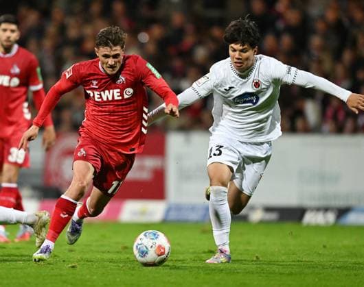 09.10.2025, xophax, Fussball Bundesliga 2025 Testspiel Cologne Cup Länderspielpause 1.FC Köln gegen Viktoria Köln Aleesio Castro - Montes, links ( 1.FC Köln ) und Fabian Fricke , rechts ( Viktoria Köln ) Köln
