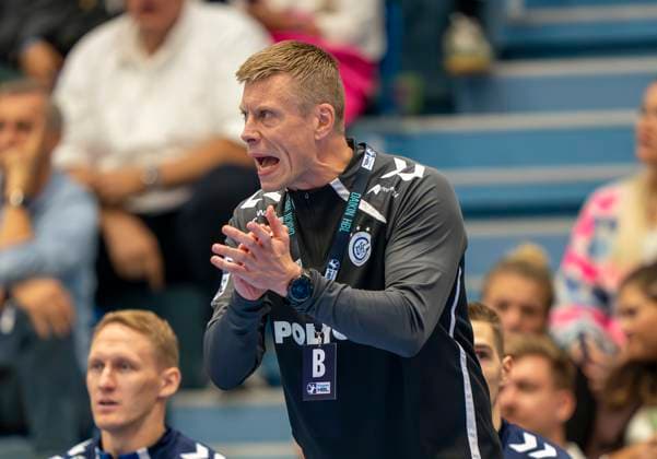 Gudjon Valur Sigurdsson (VfL Gummersbach, Cheftrainer) Handball Daikin HBL Handball Bundesliga, VfL Gummersbach - HC Erlangen, 8, Spieltag, 09.10.2025 Copyright: HMBxMedia xMarcoxBader