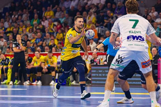 Rhein-Neckar Löwen vs Frisch Auf Göppingen DAIKIN Handball Bundesliga Dani Baijens (Rhein-Neckar Löwen) during the DAIKIN Handball Bundesliga 2025 26 match between Rhein-Neckar Löwen and Frisch Auf Göppingen at SAP Arena in Mannheim, Germany, on October 8, 2025. (Photo by Kadir Caliskan Middle East Images) Mannheim Baden-Wurttemberg Germany Copyright: xKadirxCaliskanx