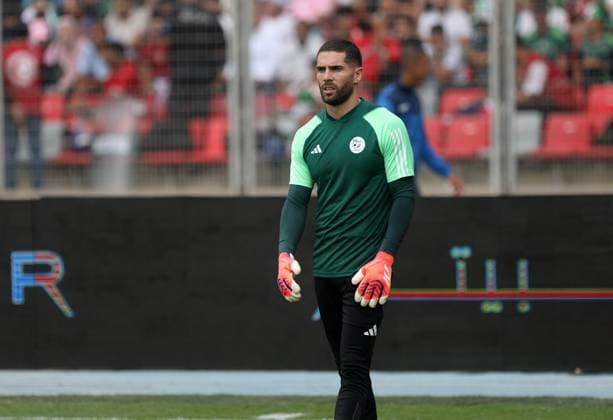 Algerie vs la Somalie qualification pour la Coupe du Monde de la Le gardien Algerien Luca Zidane s echauffe avant le match de qualification pour la Coupe du Monde de la FIFA 2026 entre la Somalie et l Algerie a Oran, le 9 octobre 2025 (Photo by Billel Bensalem APP) oran Algerie Copyright: xAPPxAlgeriexPressxPhotosxBillelxBensalemx xAPPx IMG_3202