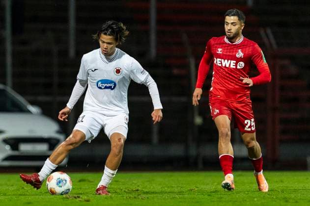 Cologne Cup 2025; 09.10.2025 Soichiro Kozuki (Viktoria Köln, 41), Jusuf Gazibegovic (1. FC Köln, 25) beim Cologne Cup 2025 im Spiel 1. FC Köln gegen Viktoria Köln am 09.10.2025 im Südstadion in Köln Copyright: xBEAUTIFULxSPORTS Meuselx