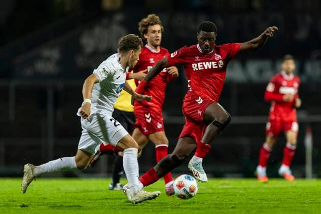 Cologne Cup 2025; 09.10.2025 Lucas Wolf (Viktoria Köln, 21), Ragnar Ache (1. FC Köln, 9) beim Cologne Cup 2025 im Spiel 1. FC Köln gegen Viktoria Köln am 09.10.2025 im Südstadion in Köln Copyright: xBEAUTIFULxSPORTS Meuselx