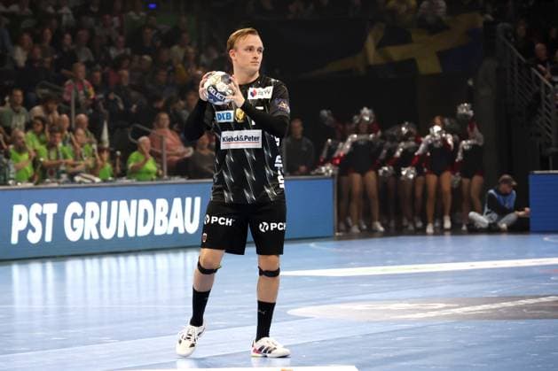 DEU, EHF Champions League, Fuechse Berlin vs. DINAMO BUCURESTI, 09.10.2025, Max-Schmeling-Halle, Berlin, DEU, EHF Champions League, Fuechse Berlin vs. DINAMO BUCURESTI, im Bild Tobias Grondahl (Fuechse Berlin 15)
