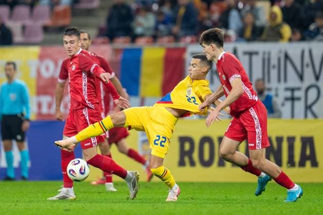 Catalin Cirjan (S), Nichita Motpan (D) , Rumaenien vs. Moldawien, Fussball, Freundschaftsspiel, Laenderspiel, 09.10.2025 Bukarest Bukarest Rumaenien