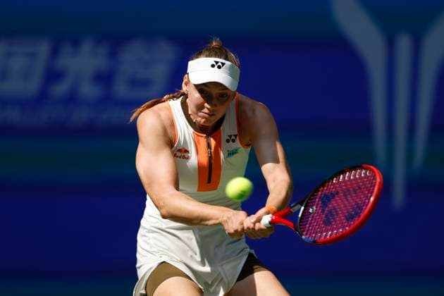 WUHAN, CHINA - OCTOBER 10: Elena Rybakina of Kazakhstan competes in the Women s Singles Quarterfinal match against Aryna Sabalenka on day 7 of 2025 Wuhan Open at Optics Valley International Tennis Center on October 10, 2025 in Wuhan, Hubei Province of China.  Copyright: xVCGx 111596355471