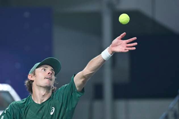 (251010) -- SHANGHAI, Oct. 10, 2025 -- Alex de Minaur serves during the men s singles quarterfinal between Daniil Medvedev of Russia and Alex de Minaur of Australia at the ATP, Tennis Herren World Tour Shanghai Masters tennis tournament in Shanghai, east China, Oct. 10, 2025. ) (SP)CHINA-SHANGHAI-TENNIS-ATP TOUR-SHANGHAI MASTERS-MEN S SINGLES (CN) ChenxHaoming 