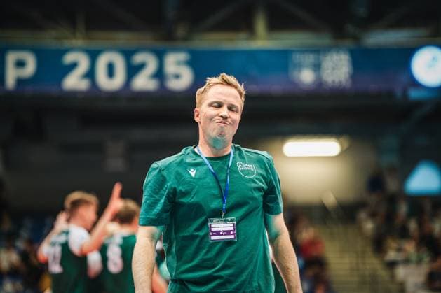 LigaCup 2025: SVG Lüneburg vs. FT 1844 Freiburg, 10.10.25 Jakob Schönhagen (Trainer FT 1844 Freiburg) ärgert sich; LigaCup 2025: SVG Lüneburg vs. FT 1844 Freiburg am 10.10.2025 in der Volksbank-Arena, Hildesheim Copyright: xBEAUTIFULxSPORTS Tonhäuserx