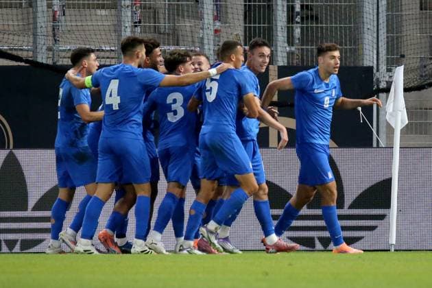 10.10.2025, xmohx, Fussball U 21 EM Qualifikation, Deutschland - Griechenland v.l. Torjubel nach dem Tor zum celebrating the goal celebrate 0:2 Stefanos Tzimas (Griechenland U21, U 21 (DFL DFB REGULATIONS PROHIBIT ANY USE OF PHOTOGRAPHS as IMAGE SEQUENCES and or QUASI-VIDEO) Jena