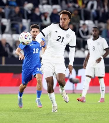 Deutschland - Griechenland U21, U 21 EM Qualifikation Jena, 10.10.2025, Ernst-Abbe-Sportfeld, Fußball, Länderspiel , U 21 Junioren EM-Qualifikation , Deutschland vs. Griechenland , Im Bild: Forzan Assan Ouedraogo ( 21, Deutschland). , Nur für journalistische Zwecke! For editorial use only! DFB UEFA regulations prohibit any use of photographs as image sequences and or quasi-video. ,