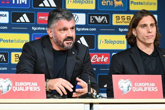 Gennaro Gattuso (Head coach Italy) and Riccardo Calafiori (Italy) press conference, PK, Pressekonferenz match day-1 during Team Italy - Press Conference, FIFA World Cup, WM, Weltmeisterschaft, Fussball match in Tallin, Estonia, October 10 2025  Copyright: xPasqualexGolia IPAxSportx xipa-agency.netx xx IPA_66395617 IPA_Agency_IPA66395617