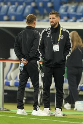 l-r: Joshua Kimmich 6 (Deutschland) im Gespraech mit Robert Andrich 23 (Deutschland), Deutschland vs. Luxemburg, Fussball, WM-Qualifikation, 10.10.2025 Sinsheim Baden-Wuerttemberg Deutschland
