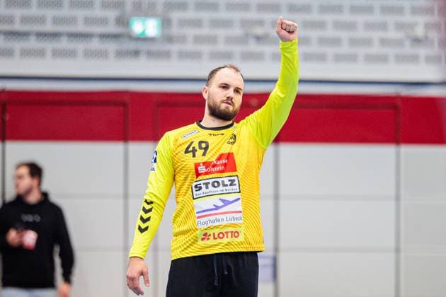 Nils Conrad (VfL Luebeck-Schwartau, 49) jubelt freut sich GER, TuS N-Luebbecke vs. VfL Luebeck-Schwartau, Handball, 2. Bundesliga, 7. Spieltag, Spielzeit 2025 2026, 10.10.2025 GER, TuS N-Luebbecke vs. VfL Luebeck-Schwartau, Handball, 2. Bundesliga, 7. Spieltag, Spielzeit 2025 2026, 10.10.2025 Luebbecke Copyright: xEibner-Pressefoto JanxRollingerx EP_JSK