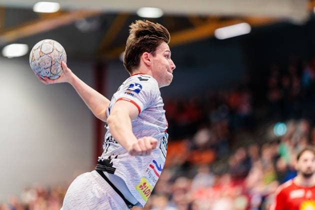 Paul Holzhacker (VfL Luebeck-Schwartau, 04) im Torwurf GER, TuS N-Luebbecke vs. VfL Luebeck-Schwartau, Handball, 2. Bundesliga, 7. Spieltag, Spielzeit 2025 2026, 10.10.2025 GER, TuS N-Luebbecke vs. VfL Luebeck-Schwartau, Handball, 2. Bundesliga, 7. Spieltag, Spielzeit 2025 2026, 10.10.2025 Luebbecke Copyright: xEibner-Pressefoto JanxRollingerx EP_JSK