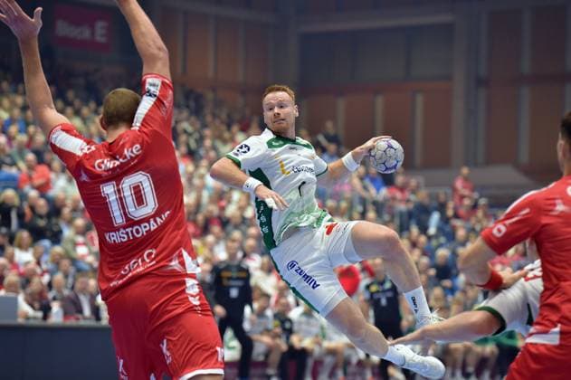 Tomas Piroch (SC DHfK Leipzig 7) (am Ball), Dainis Kristopans (MT Melsungen 10) (R) , GER, MT Melsungen - SC DHfK Leipzig, Handball, 1. Bundesliga, 8. Spieltag, Saison 2025 2026, 10.10.2025, GER, MT Melsungen - SC DHfK Leipzig, Handball, 1. Bundesliga, 8. Spieltag, Saison 2025 2026, 10.10.2025 Kassel Copyright: xEibner-Pressefotox xRolandxSippex EP_RSL