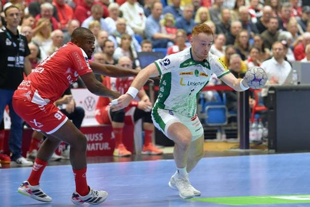 Tomas Piroch (SC DHfK Leipzig 7) (am Ball), Sadou Ntanzi (MT Melsungen 91) (L) , GER, MT Melsungen - SC DHfK Leipzig, Handball, 1. Bundesliga, 8. Spieltag, Saison 2025 2026, 10.10.2025, GER, MT Melsungen - SC DHfK Leipzig, Handball, 1. Bundesliga, 8. Spieltag, Saison 2025 2026, 10.10.2025 Kassel Copyright: xEibner-Pressefotox xRolandxSippex EP_RSL