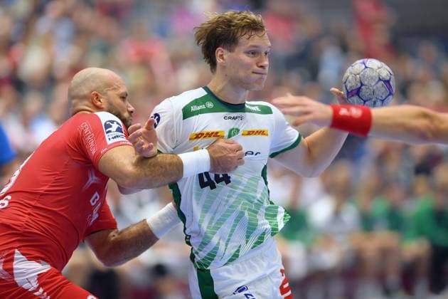 Blaer Hinriksson (SC DHfK Leipzig 44) (am Ball), Adrian Sipos (MT Melsungen 8) , GER, MT Melsungen - SC DHfK Leipzig, Handball, 1. Bundesliga, 8. Spieltag, Saison 2025 2026, 10.10.2025, GER, MT Melsungen - SC DHfK Leipzig, Handball, 1. Bundesliga, 8. Spieltag, Saison 2025 2026, 10.10.2025 Kassel Copyright: xEibner-Pressefotox xRolandxSippex EP_RSL