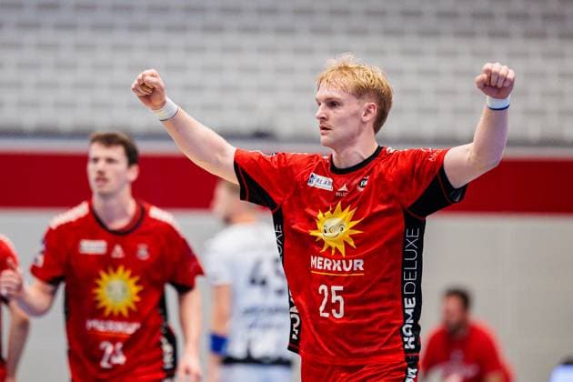 Henri Pabst (TuS N-Luebbecke, 25) jubelt freut sich GER, TuS N-Luebbecke vs. VfL Luebeck-Schwartau, Handball, 2. Bundesliga, 7. Spieltag, Spielzeit 2025 2026, 10.10.2025 GER, TuS N-Luebbecke vs. VfL Luebeck-Schwartau, Handball, 2. Bundesliga, 7. Spieltag, Spielzeit 2025 2026, 10.10.2025 Luebbecke Copyright: xEibner-Pressefoto JanxRollingerx EP_JSK