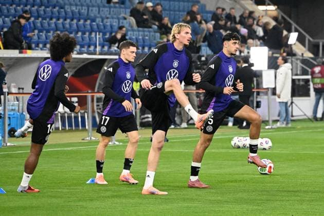 10.10.2025, xsltx, Fussball WM-Qualifikation 2026, Deutschland - Luxemburg v.l. Warmup warm up Aufwärmen aufwärmen vor dem Spiel Karim Adeyemi (Deutsche Fussball Nationalmannschaft DFB) Florian Wirtz (Deutsche Fussball Nationalmannschaft DFB) Nick Woltermade (Deutsche Fussball Nationalmannschaft DFB) Aleksandar Pavlovic (Deutsche Fussball Nationalmannschaft DFB) (DFL DFB REGULATIONS PROHIBIT ANY USE OF PHOTOGRAPHS as IMAGE SEQUENCES and or QUASI-VIDEO) Sinsheim