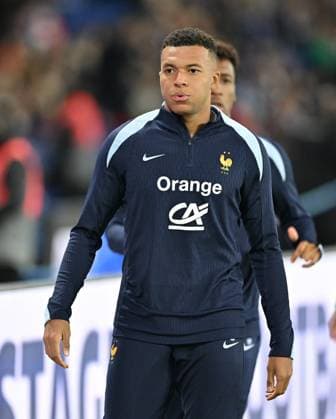 France v Azerbaijan - FIFA World Cup, WM, Weltmeisterschaft, Fussball 2026 Qualifying PARIS, FRANCE - OCTOBER 10: Kylian Mbappe of France warms up ahead of the FIFA World Cup 2026 Qualifying Group D match between France and Azerbaijan at Parc des Princes stadium in Paris, France on October 10, 2025. Mustafa Yalcin Anadolu Paris France. Editorial use only. Please get in touch for any other usage.  Copyright: x2025xAnadoluxMustafaxYalcinx