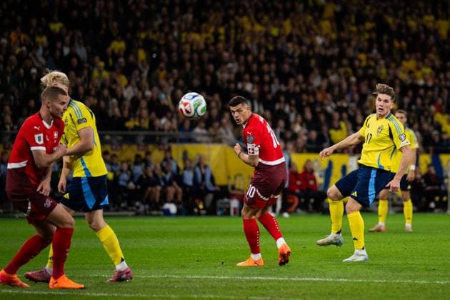 251010 Granit Xhaka of Switzerland and Viktor Gyökeres of Sweden during the FIFA World Cup, WM, Weltmeisterschaft, Fussball Qualifier football match between Sweden and Switzerland on October 10, 2025 in Stockholm. Photo: Simon Hastegard BILDBYRAN kod SH JM0740 bbeng fotboll football soccer fotball vm-kval kval fifa world cup qualifier qualifier qualification sverige sweden sverige a schweiz switzerlandbbauto sverige sweden Copyright: SIMONxHASTEGARD BB251010SH016